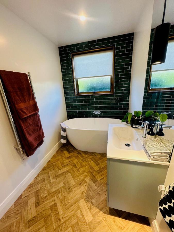 2 Bed Beckenham Beauty - Pet Friendly Βίλα Κράισττσερτς Εξωτερικό φωτογραφία